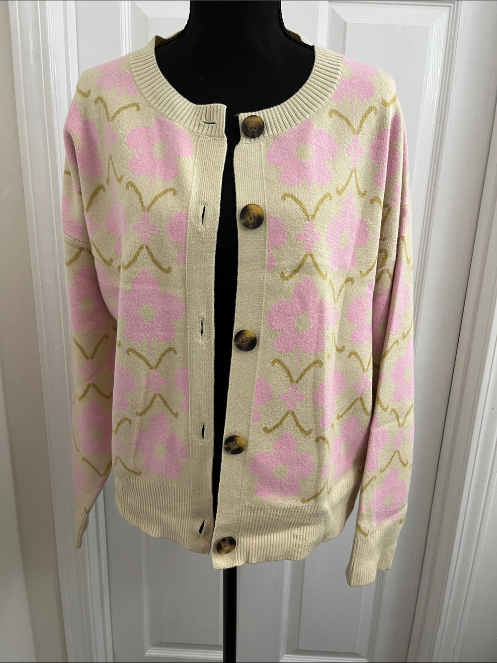 Amazon Essentials Pink and Cream Floral Button-Front Cardigan